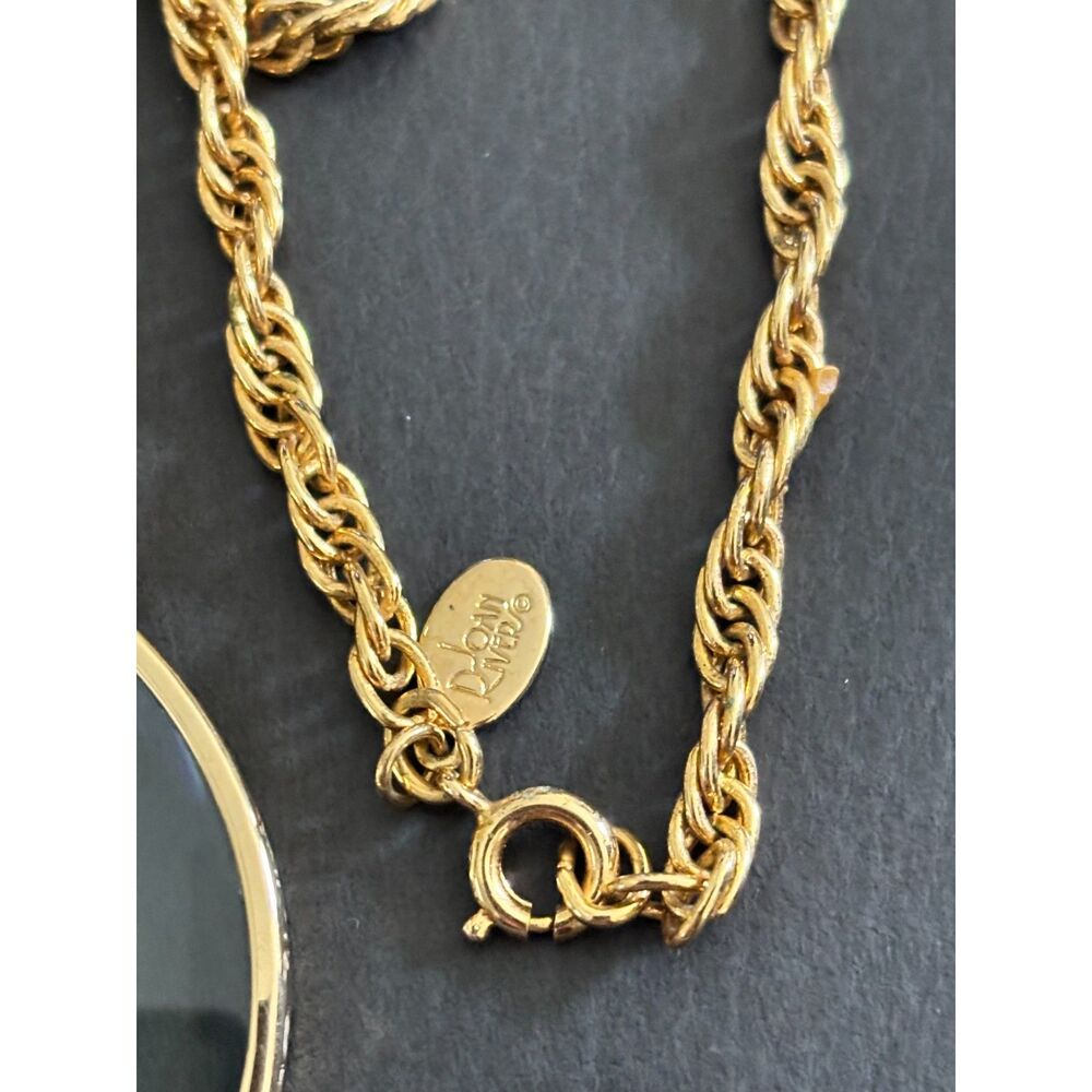 Vintage Joan Rivers Magnifying Glass Necklace - Picture 4 of 6